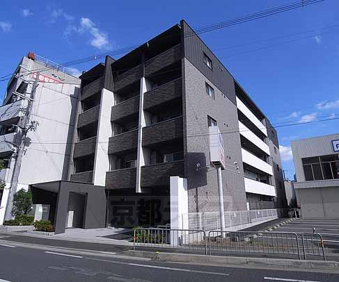 京都市西京区桂徳大寺北町のマンションの建物外観