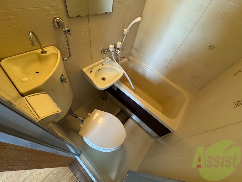 バス・シャワールーム　ユニットバスです。疲れを癒すのに欠かせませんね！