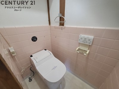 トイレ　温水洗浄便座完備