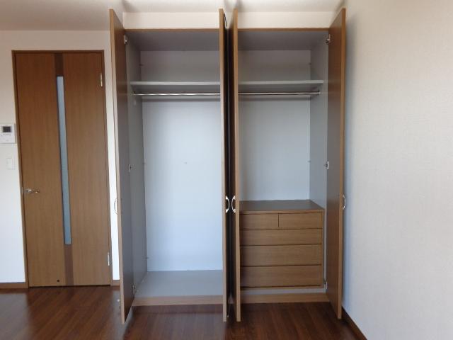 収納　クローゼット