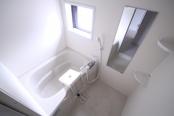 バス・シャワールーム　※別部屋の写真です