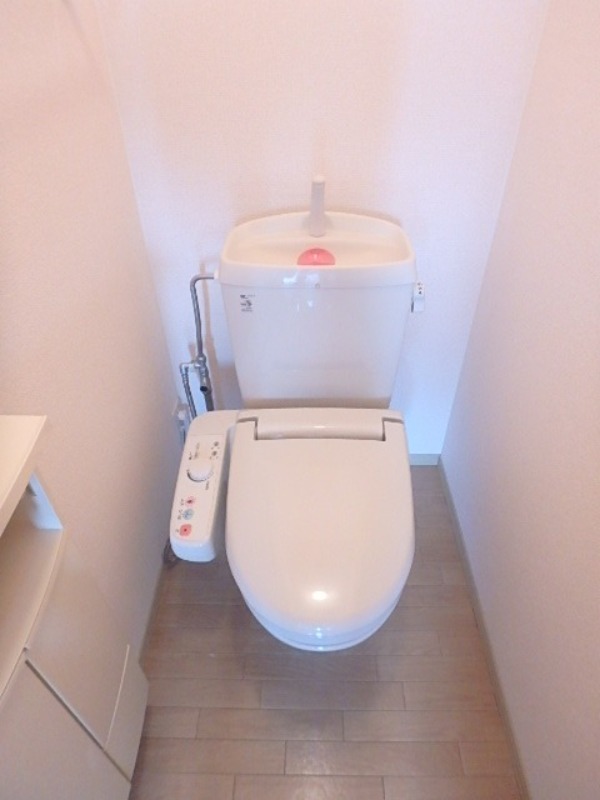 トイレ　図面と現状に相違がある場合には現状を優先