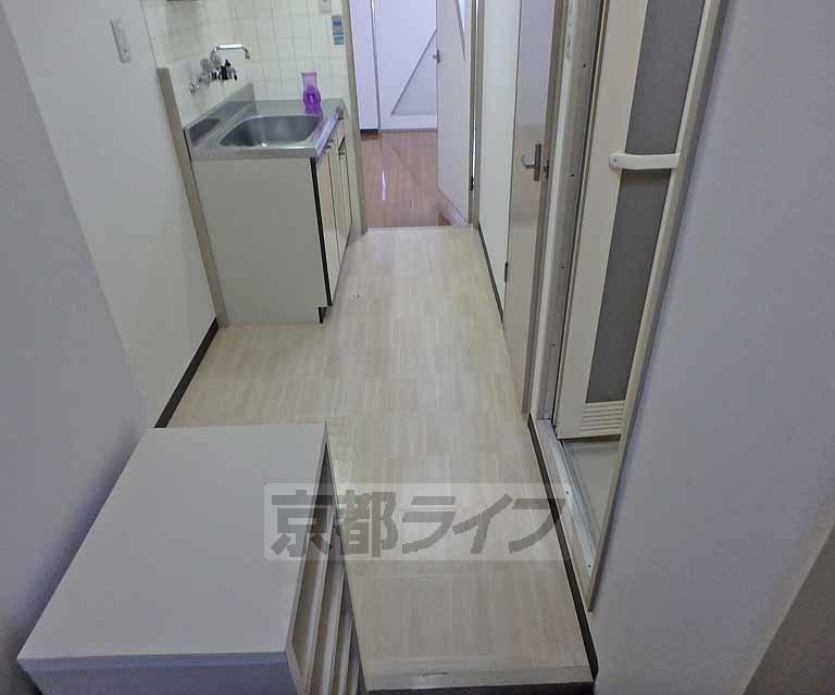 その他部屋・スペース　玄関から廊下にかけて