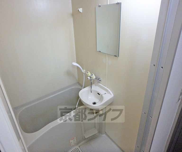 バス・シャワールーム　一日の疲れを癒すバスルーム