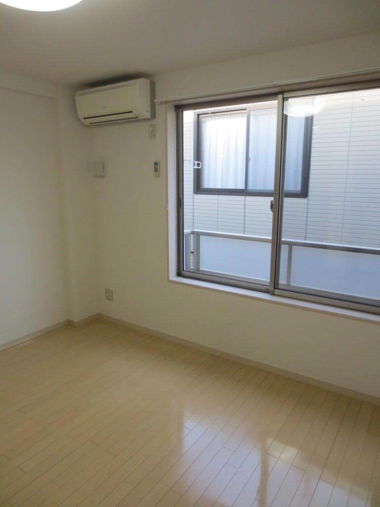 居室・リビング　ネット無料！敷金礼金０円オール電化・IH２口・独立洗面台