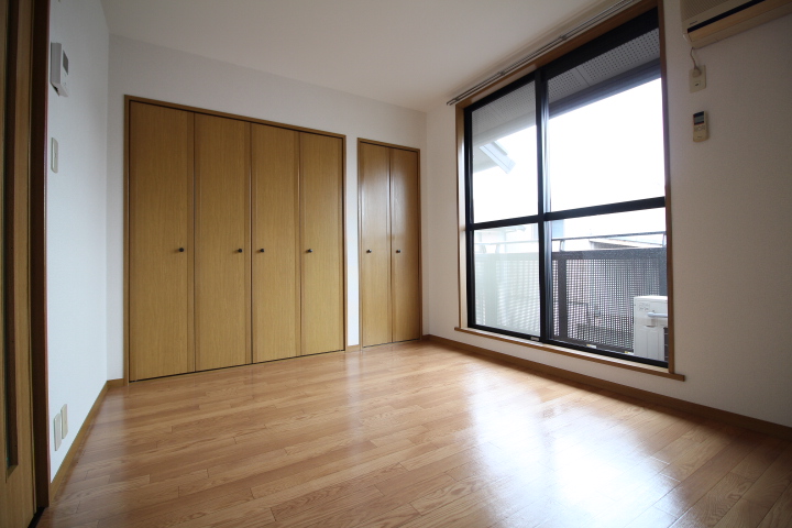 居室・リビング　洋室！