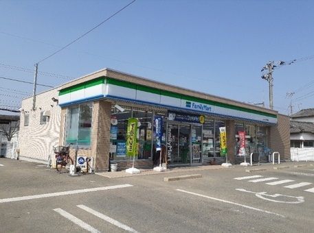 コンビニ　ファミリーマート久留米金島駅南（コンビニ）まで90m
