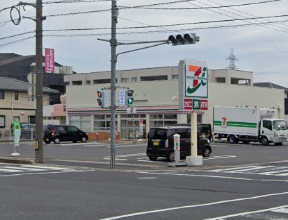 コンビニ　セブンイレブン 松江西川津東店（コンビニ）まで803m