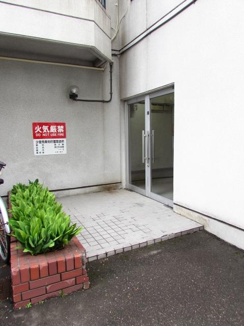 エントランス　エントランス