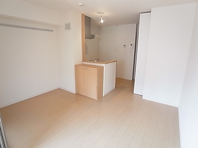 居室・リビング　同一物件別部屋写真