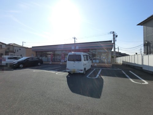 コンビニ　セブン-イレブン袖ケ浦蔵波台２丁目店（コンビニ）まで620m