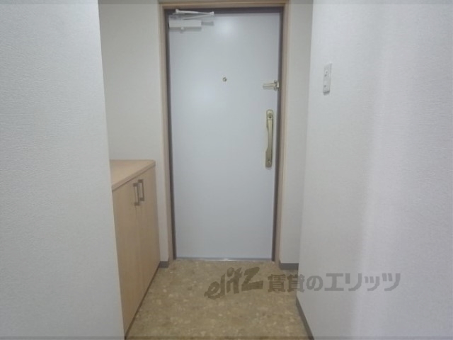 玄関　下駄箱付