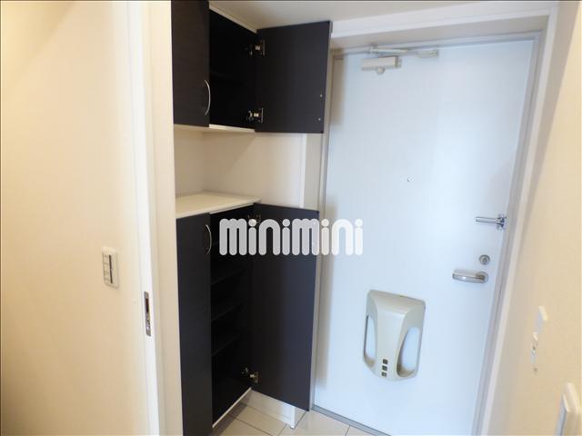 玄関　下駄箱付きです。玄関もスッキリします。