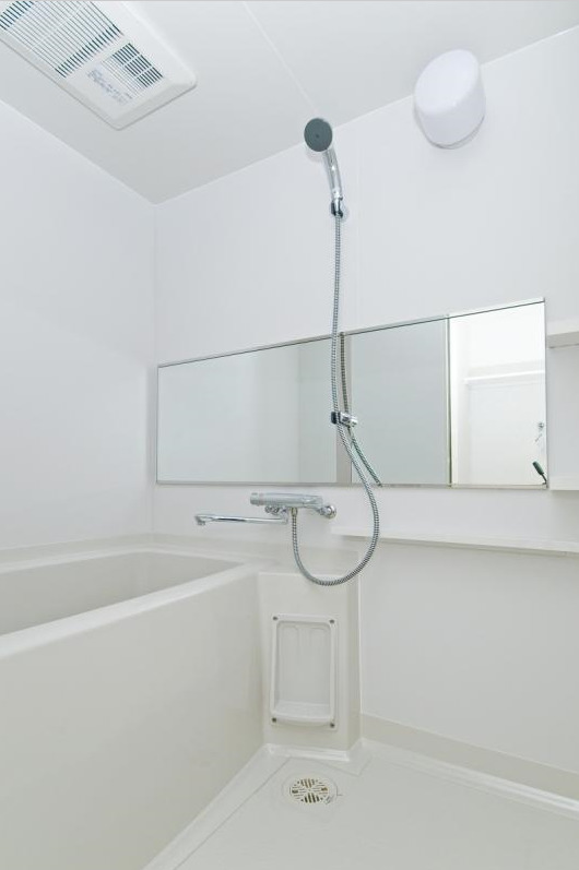 バス・シャワールーム　日々の疲れを癒すお風呂付です