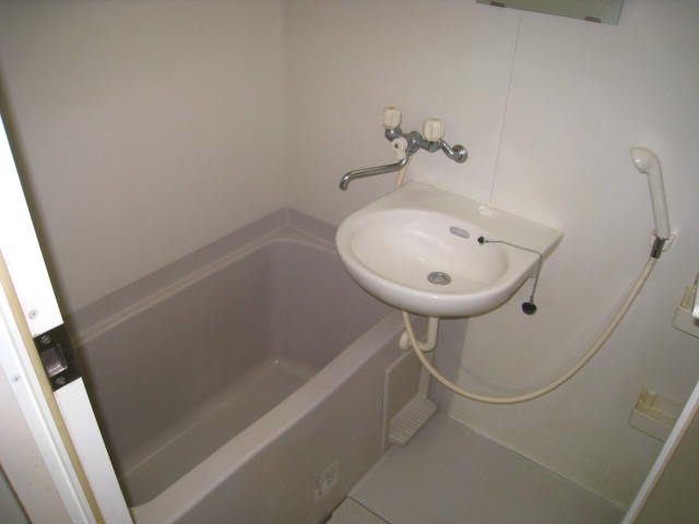 バス・シャワールーム　※別のお部屋です。現状を優先させていただきます。