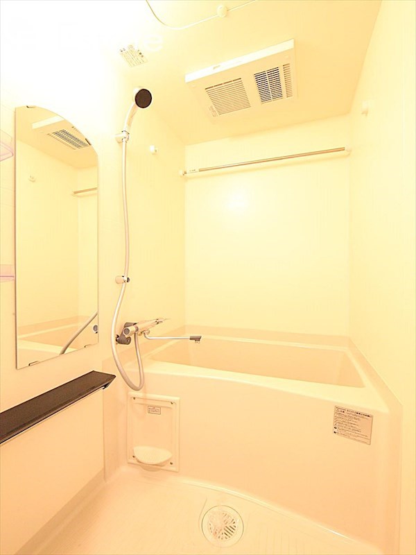 バス・シャワールーム　バスルーム