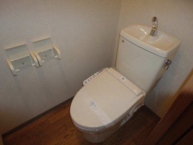 トイレ　シャワー付トイレ