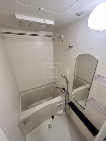 バス・シャワールーム　ララプレイス大阪新町ヴェレ　浴室