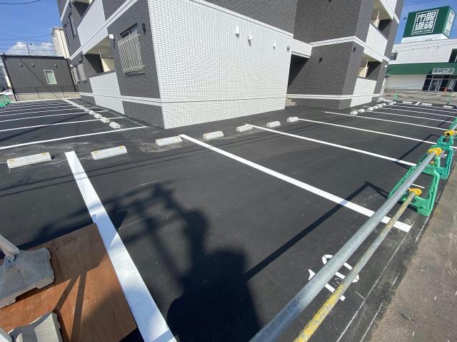 駐車場　駐車場