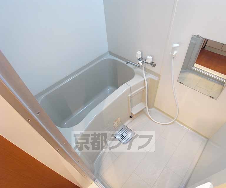 バス・シャワールーム　しっかりとキレイなバスルームです。