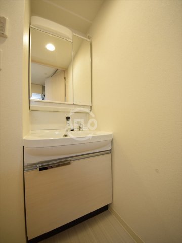 洗面設備　プレサンス谷町七丁目II　独立洗面台