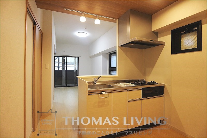 キッチン　お料理中でもキッチンの様子が見られるカウンターキッチンです。