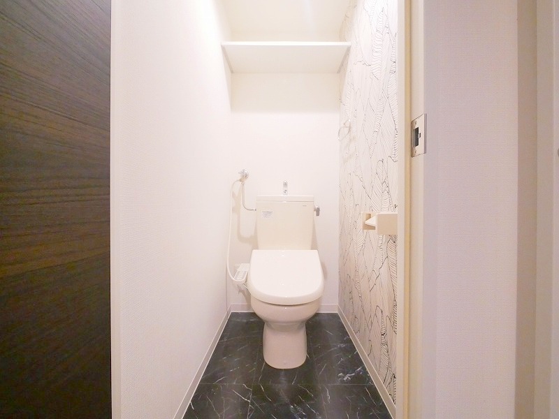 トイレ　あったらうれしいウォシュレット付き♪