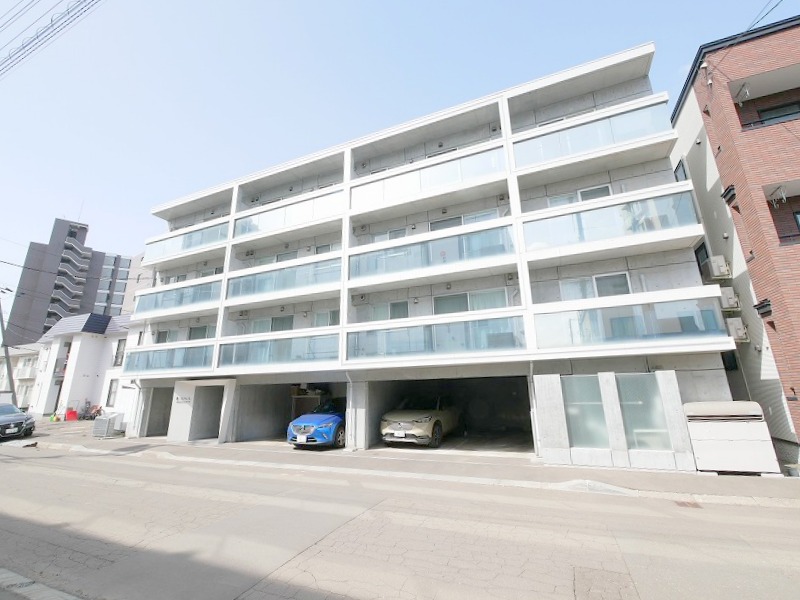 建物外観　都市ガス＆ネット（Wi-Fi）無料の築浅デザイナーズ♪