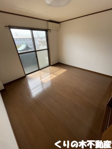 居室・リビング　同タイプのお部屋です（現況を優先します）