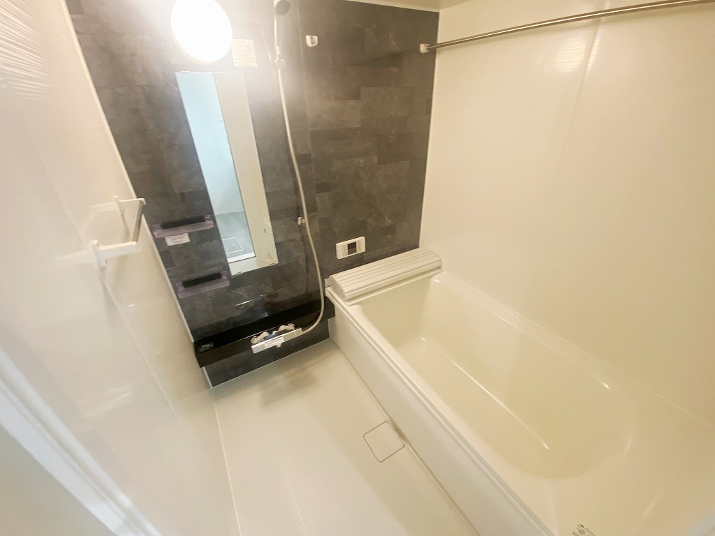 バス・シャワールーム　別号室の参考写真です。