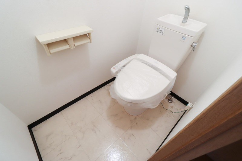 トイレ　図面と現状に相違がある場合には現状を優先