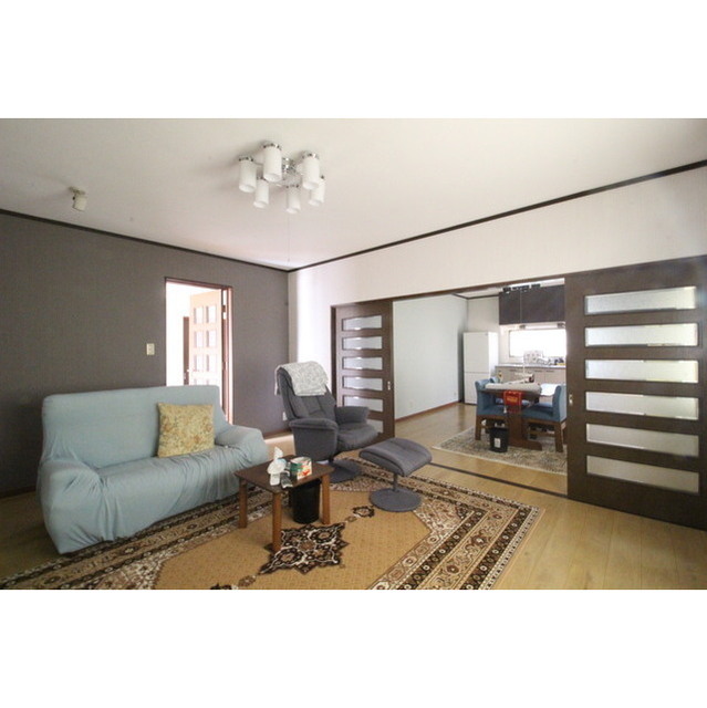 居室・リビング　家具・備品はイメージです