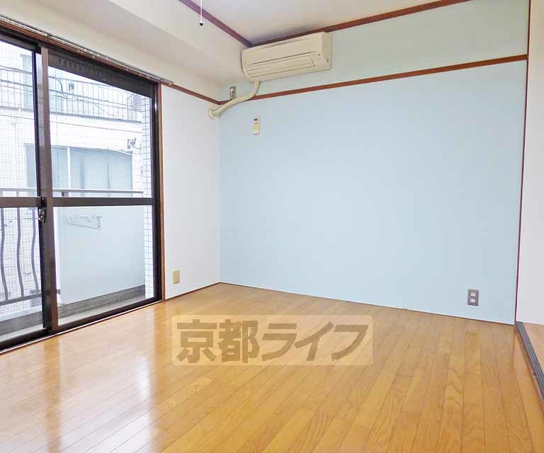 居室・リビング　明るくて綺麗な洋室です。