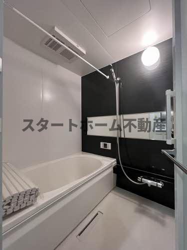 バス・シャワールーム　落ち着いた空間のお風呂です