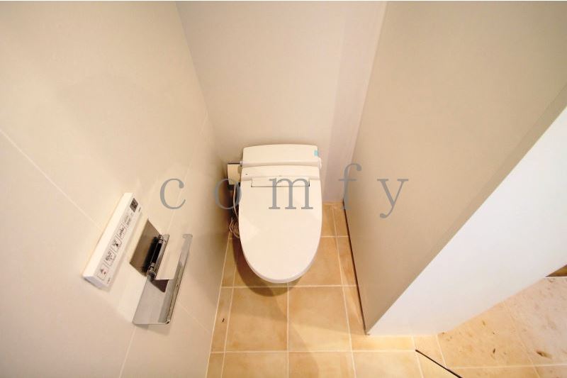 トイレ　ウォシュレ付きトイレ