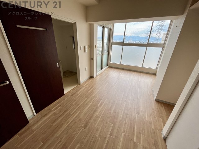 居室・リビング　エアコン付きで快適に過ごせます♪