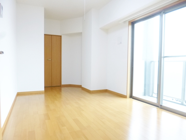 居室・リビング　明るい居室ですね♪