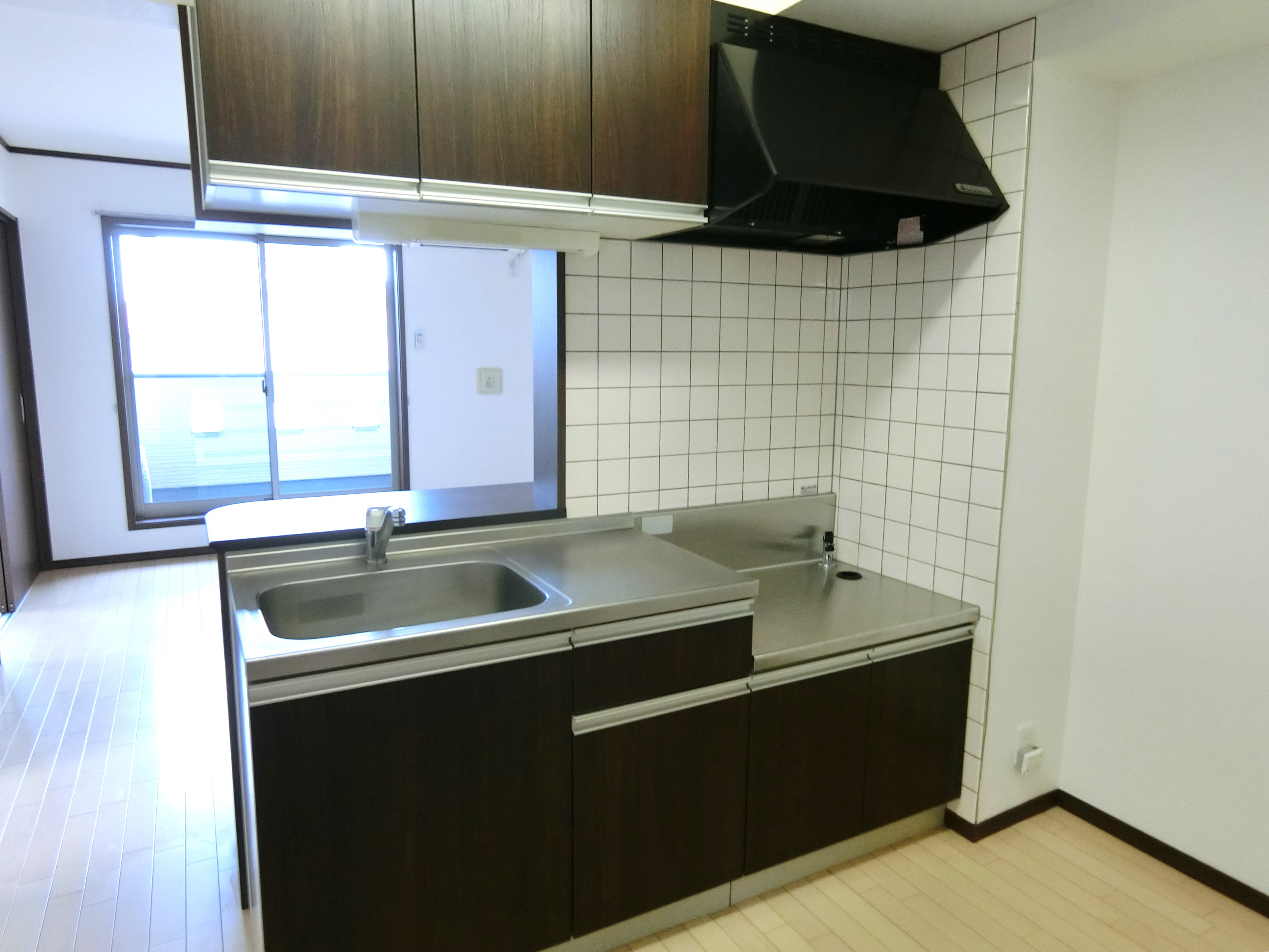 キッチン　※写真は反転タイプのお部屋です。