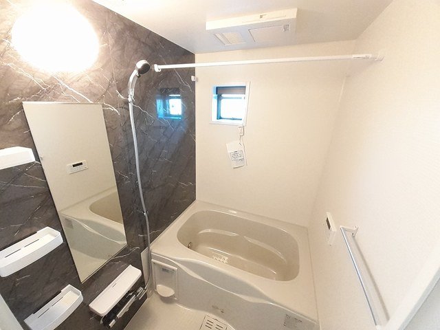 バス・シャワールーム　きれいなお風呂です