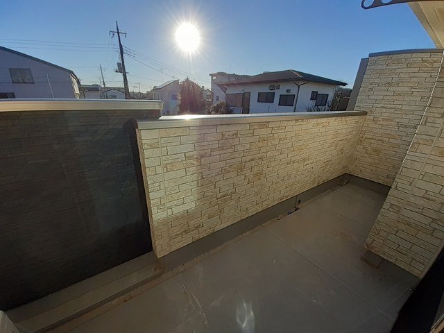 バルコニー　外からの目が気にならないバルコニーで洗濯物が干せます