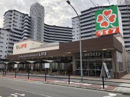 スーパー　ライフ 朝潮橋駅前店（スーパー）まで451m