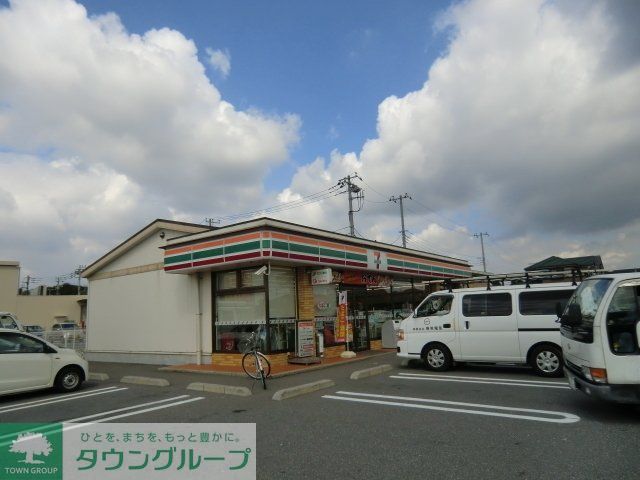 コンビニ　セブンイレブン（コンビニ）まで200m