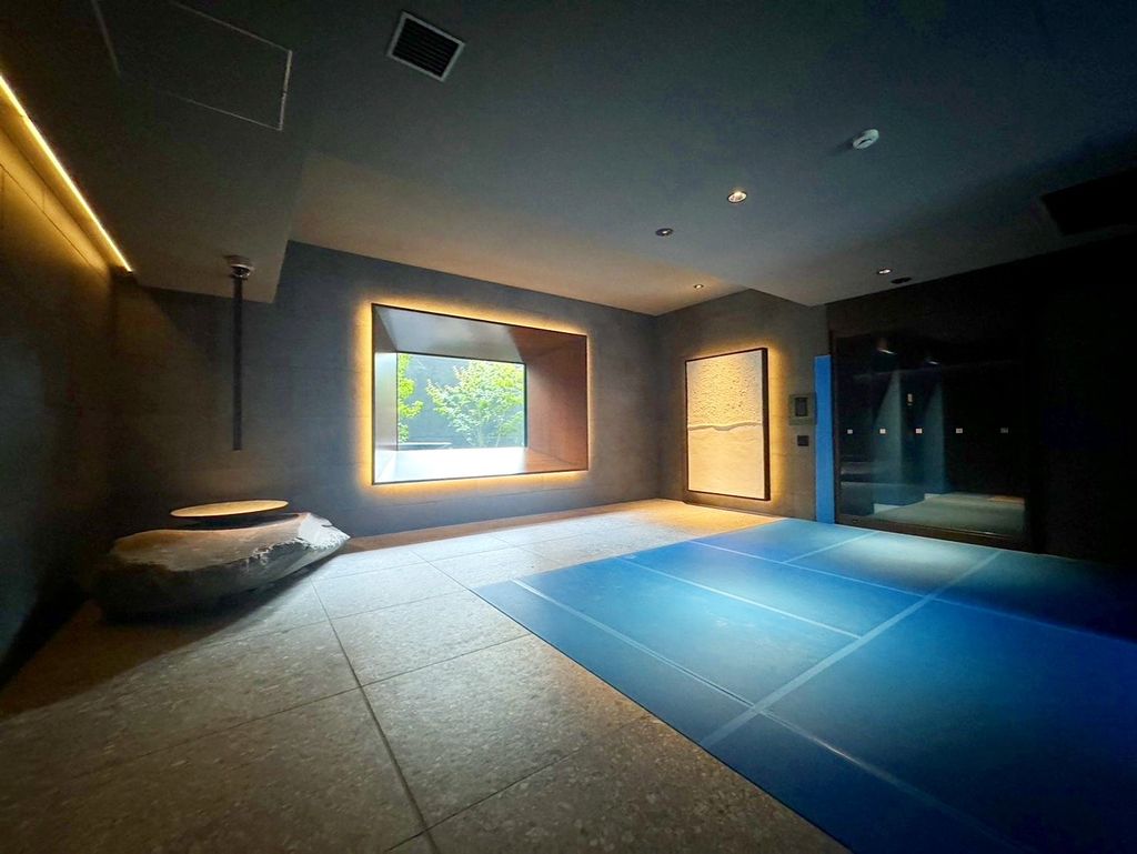 ロビー　エントランス