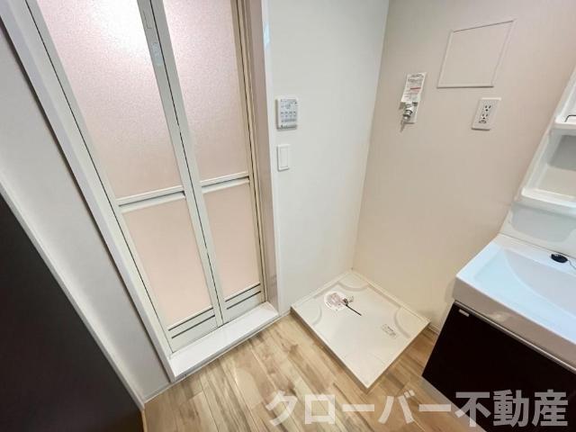 玄関　洗濯機置場