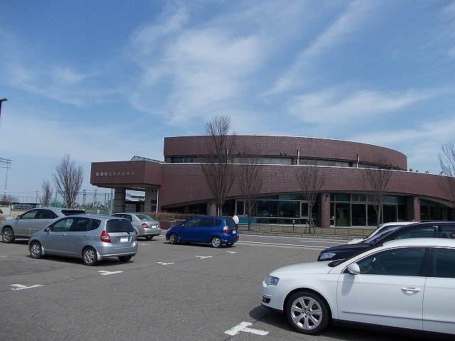 図書館　岩室図書館（図書館）まで110m