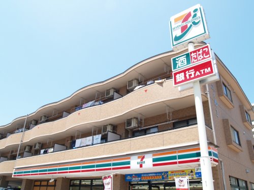 コンビニ　セブンイレブン 仙台小鶴新田駅前店（コンビニ）まで549m