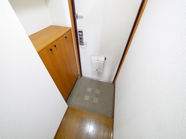 玄関　落ち着いた玄関です