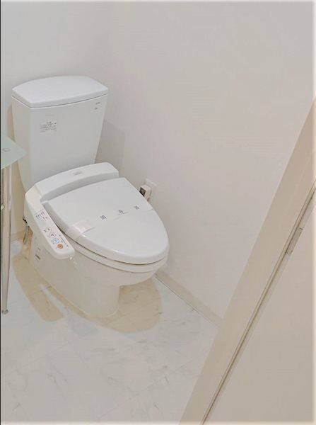 トイレ　※同タイプの別のお部屋です。
