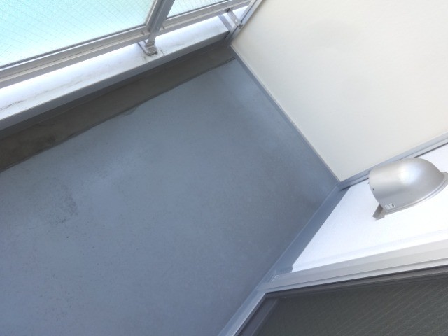 バルコニー　お洗濯物もよく乾きそう。