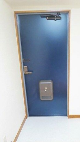 玄関　※別部屋参考写真